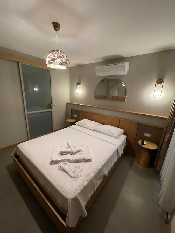Monk Hotel Alaçatı 0*,